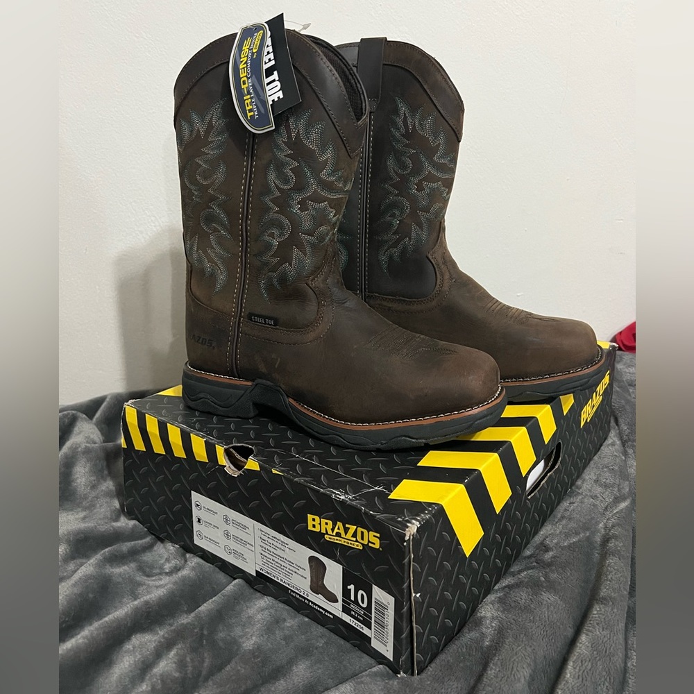 BRAZOS womens boots size 10